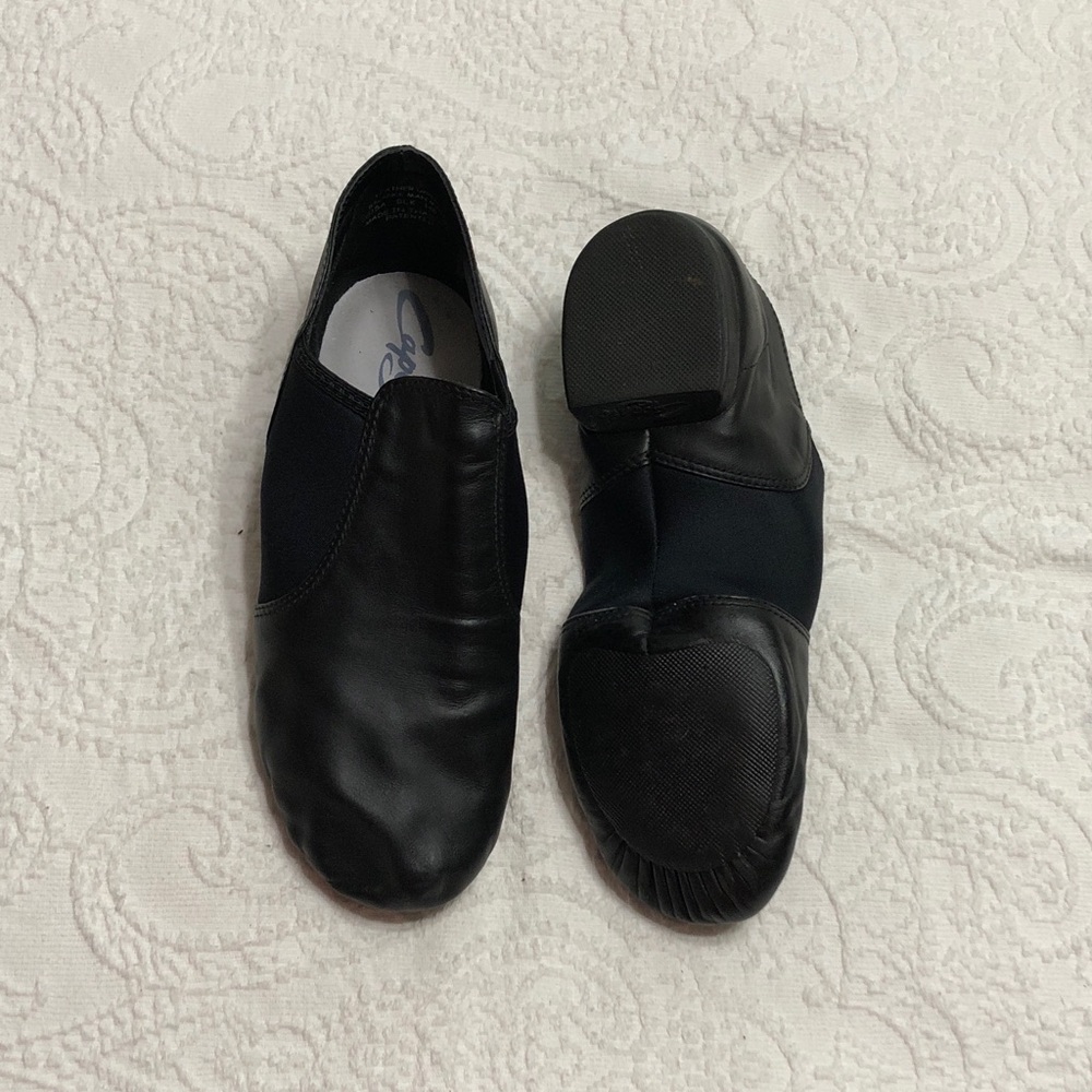 Capezio Size 12M Womens Black Split-Sole Slip-On Dance Shoes - Picture 1 of 9